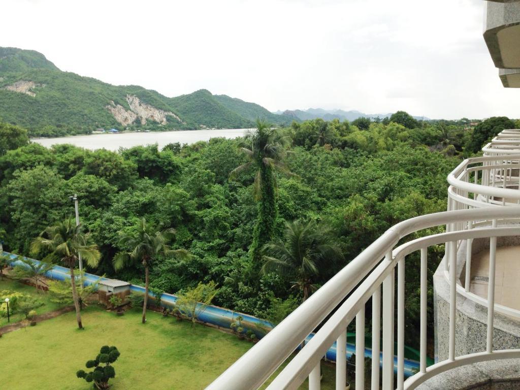 Hotel Kan Kanchanaburi Room photo
