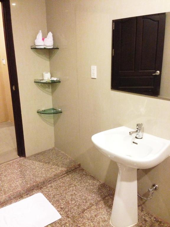 Hotel Kan Kanchanaburi Room photo