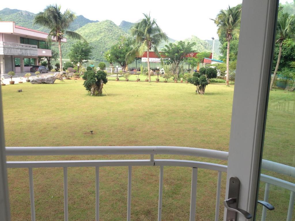 Hotel Kan Kanchanaburi Exterior photo